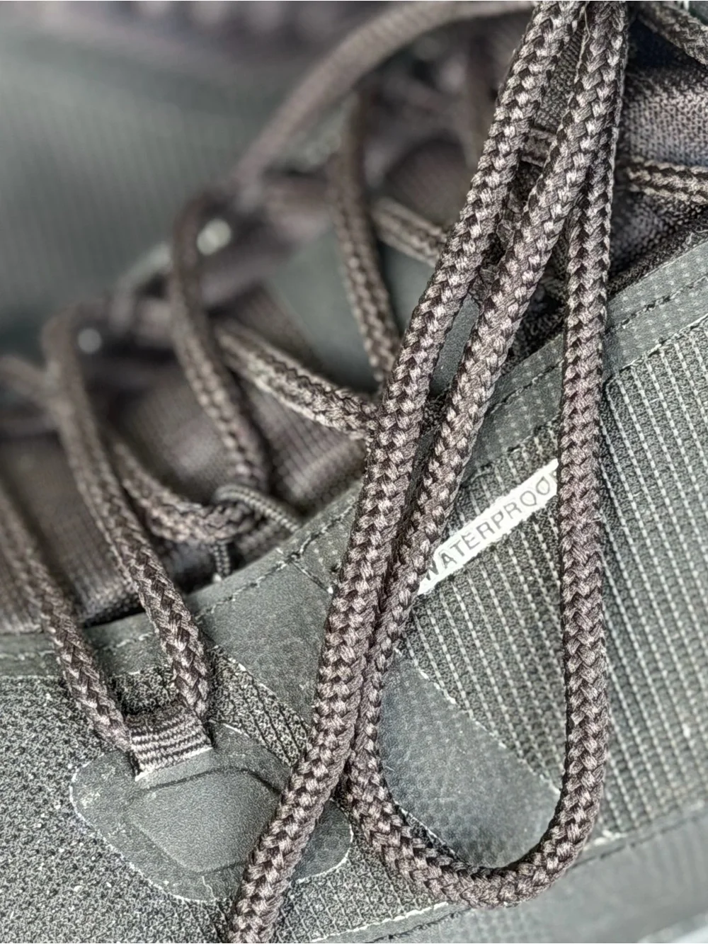 On Running Black Men's Mid-Top Trail Boots